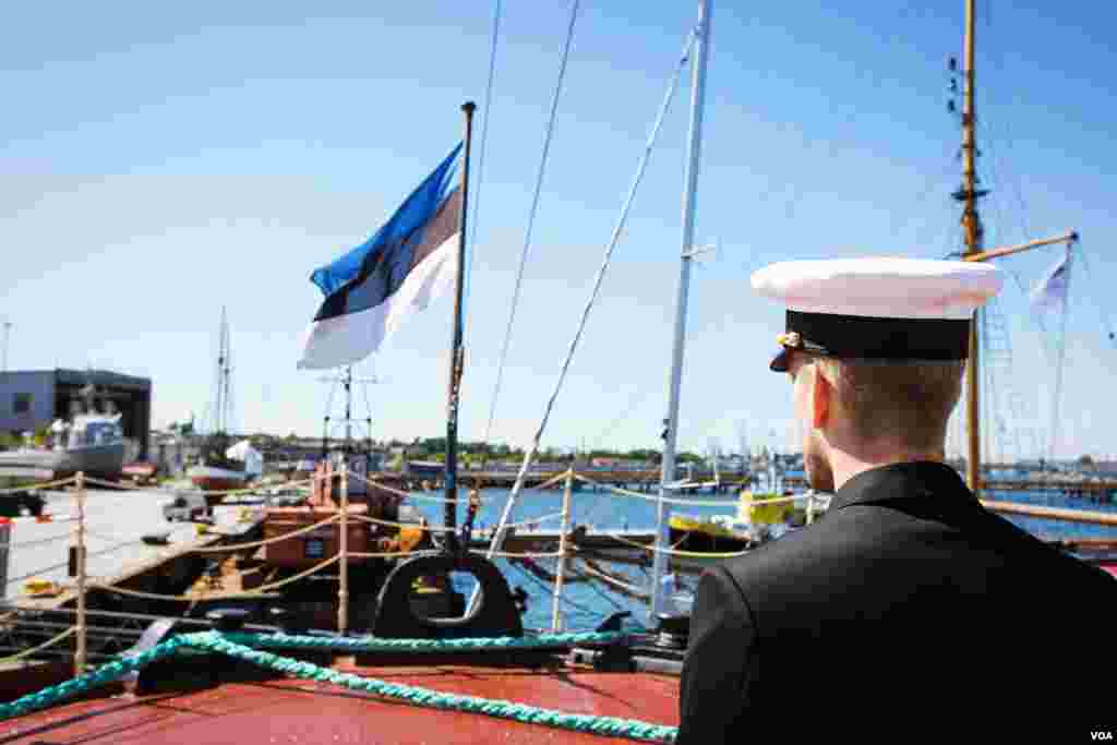 At the Maritime Museum, Estonia’s flag flies off the bow of the freshly restored icebreaker Suur Tõll. During its century in existence, this German-made boat has passed through the hands of Czars, Soviets, and Estonian nationalists. (Vera Undritz/VOA)