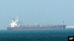 El petrolero de bandera liberiana Pacific Zircon, operado por Eastern Pacific Shipping, con sede en Singapur, en el puerto de Jebel Ali, en Dubái, Emiratos Árabes Unidos, el 16 de agosto de 2015.