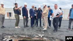 國際原子能機構小組正在視察烏克蘭扎波羅熱核電站的損壞情況。（2022年9月1日）