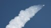 La nave espacial Starship de próxima generación de SpaceX a bordo de su cohete Super Heavy se lanza en su octava prueba en la plataforma de lanzamiento de Boca Chica de la compañía en Brownsville, Texas, EEUU, el 6 de marzo de 2025. 