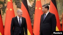 中國國家主席習近平在北京人大會堂會面的德國總理朔爾茨。 （2022年11月4日）