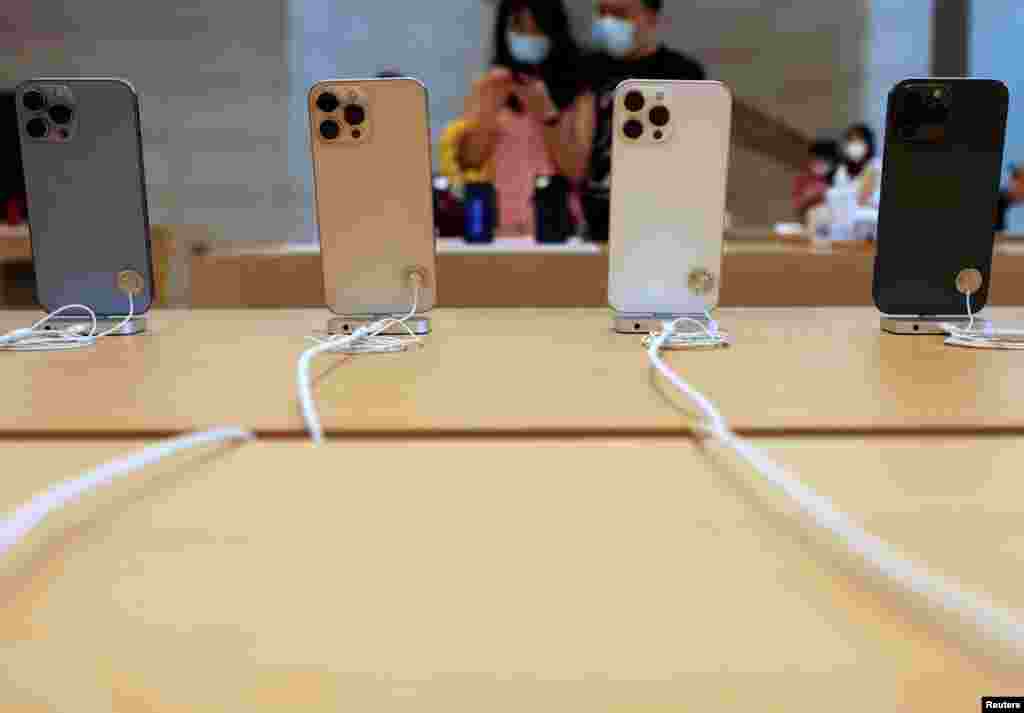 El iPhone 13 fue presentado el 14 de septiembre de 2021 y llegó en versiones mini, Pro y Pro Max. 