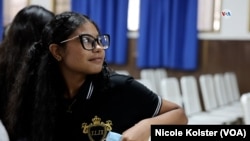 Alexandra Padilla, de 17 años, que quiere estudiar comercio exterior.
