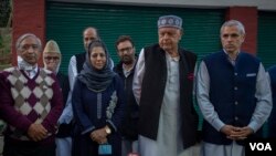 Partai politik pro-India membentuk perkumpulan yang dikenal sebagai Aliansi Rakyat untuk Delegasi Gupkar atau PAGD setelah pemerintah BJP mencabut status khusus J&K. PAGD bersumpah untuk memperjuangkan pemulihan otonomi daerah yang terbatas. (VOA/Wasim Nabi)