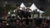 ARCHIVO - El presidente de México, Andrés Manuel López Obrador, flanqueado por altos mandos militares durante las celebraciones del Día de la Independencia de México, el 16 de septiembre de 2023 en Ciudad de México.