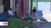 Migrantes lidian con las altas temperaturas en Ciudad Juárez