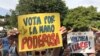 Simpatizantes del candidato presidencial opositor venezolano, Edmundo González Urrutia, durante un mitin. 