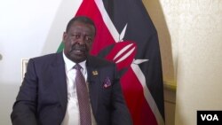 El ministro de Asuntos Exteriores de Kenia, Musalia Mudavadi, ofrece una entrevista con el servicio suajili de la VOA, el 1 de febrero de 2024 en Washington, EEUU.
