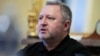 El fiscal general de Ucrania, Andrii Kostin, aparece en una captura de pantalla de un video durante su entrevista con el Servicio de Ucrania de la VOA.