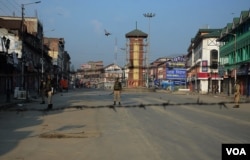 Pemerintah India memberlakukan jam malam yang ketat di J&K selama beberapa bulan setelah menghapus status khusus kawasan itu. (VOA/Wasim Nabi)