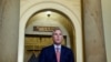 Ketua DPR AS Kevin McCarthy menyampaikan pernyataan di Gedung Capitol, Washington, pada 12 September 2023. (Foto: Reuters/Elizabeth Frantz)