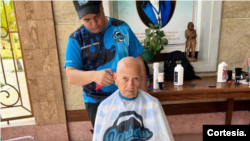 El grupo de barberos realiza esta jornada desde hace dos años.