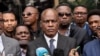 Martin Fayulu (kati) nsima na bokutani na mokambi ya CENI na Kinshasa, RDC, 30 sanza ya motoba 2023. (Photo ACP/Dady Mbiya)