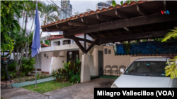 Vista del exterior de la embajada de Nicaragua en Ciudad de Panamá, el 8 de febrero de 2024. El expresidente de Panamá, Ricardo Martinelli, se encuentra asilado en la misión nicaragüense desde el pasado 7 de febrero.