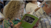 Los "Santuarios de los Libros Vetados" crecen en Florida.