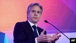 El secretario de Estado de los Estados Unidos, Antony Blinken, habla durante un panel de ministros Quad en el Taj Palace Hotel en Nueva Delhi, el 3 de marzo de 2023.