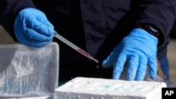 Selon l'ONUDC, entre 2019 et 2022, au moins 57 tonnes de cocaïne ont été saisies en Afrique de l'Ouest ou en route vers cette région.