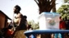À espera de votar, Bissau, eleiçōes legislativas 2023