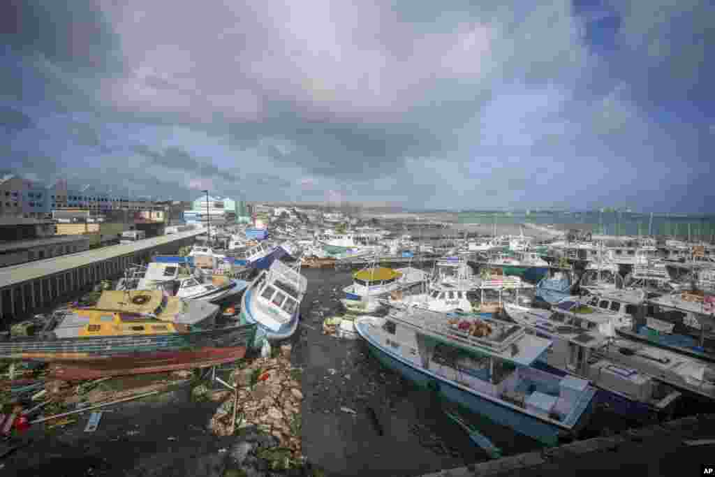 Aunque se espera que Beryl comience a perder intensidad, mantendrá una gran potencia cuando pase cerca de Jamaica el miércoles, de las Islas Caimán el jueves y de la península del Yucatán, en México, el viernes, según el Centro Nacional de Huracanes de Estados Unidos.