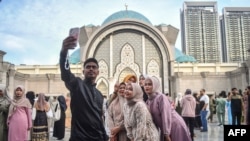 دنیا بھر سے عید الفطر کے رنگ 