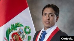 ARCHIVO - El excongresista peruano, Freddy Díaz, en el Congreso de Perú, en julio de 2021. Díaz fue condenado a 13 años de prisión por la violación de una de sus empleadas de despacho. Su partido Alianza para el Progreso lo expulsó.