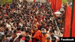 འབྲུག་པ་བཀའ་བརྒྱུད་པའི་སློབ་དཔོན་ཚོར་མཇལ་འཕྲད་དང་གསུང་གླེང་མཛད། (Photo: Pawo Choyning Dorji Facebook)