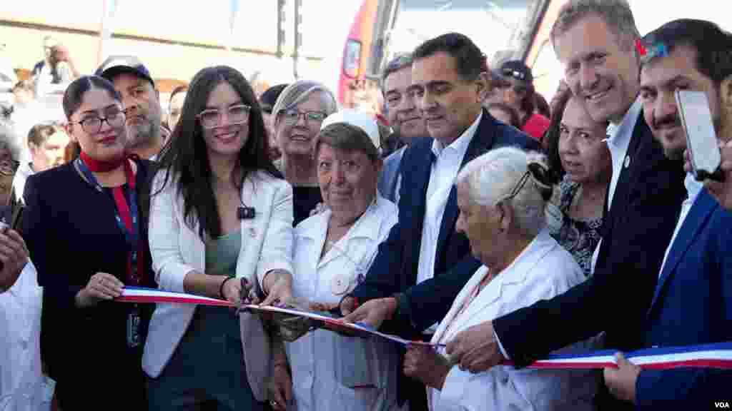 Autoridades chilenas inaguran el tren más rápido y moderno de sudamérica, el viernes 19 de enero del 2024.