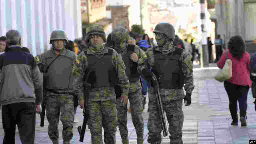 El anuncio hizo recordar lo ocurrido en Perú, cuando Pedro Castillo disolvió el Congreso, provocando grandes manifestaciones y disturbios en las calles de ese país. 