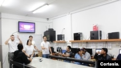 Espacio Educa cuenta con sedes en dos escuelas del barrio La Unión, en Petare. [Cortesía]
