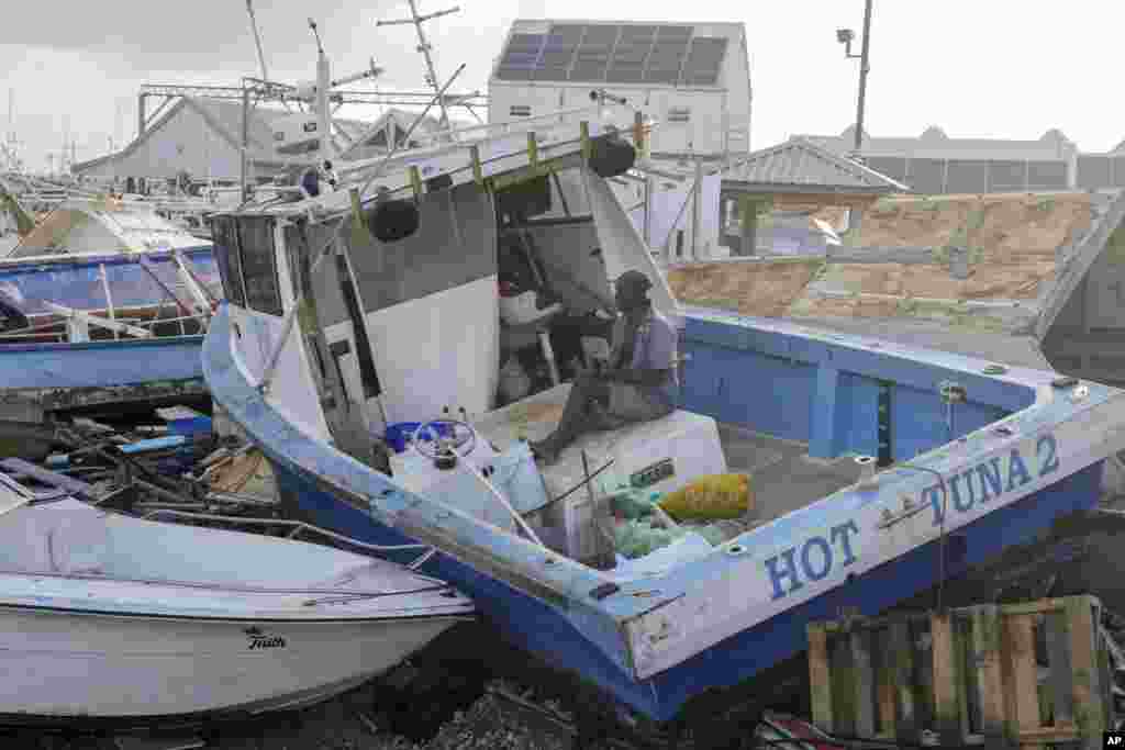 El meteoro pasó de ser una depresión tropical a un huracán de gran intensidad en apenas 42 horas, algo que solo había ocurrido con otros seis en el Atlántico, y nunca antes de septiembre, apuntó el experto en huracanes Sam Lillo.