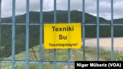 Gədəbəyin Söyüdlü kənidndə etiraza səbəb olan göl (Mənbə:VOA)