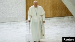 El papa Francisco asiste a la audiencia general semanal en la sala Pablo VI del Vaticano, el 27 de marzo de 2024. REUTERS/Remo Casilli