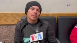 Antonio Gallardo, salió junto a su hermano de Venezuela y juntos esperaron la cita de CBP One