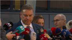 Eskobar: Dinar humanitarno pitanje koje se mora odmah rešiti