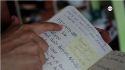Ketsy Medina anota en un diario los recorridos que realiza en buscar justicia para su mamá.