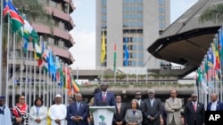 Le président kenyan William Ruto s'adresse aux délégués lors de la séance de clôture du Sommet africain sur le climat au Kenyatta International Convention Center à Nairobi, le 6 septembre 2023.