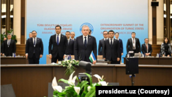 Mart 16, 2023: O'zbekistonning Turkiy davlatlar tashkilotining Anqaradagi sammitiga borgan delegatsiyasi 
