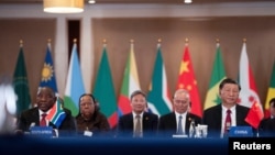Predsednici Kine Ši Đingping i Južne Afrike Siril Ramafosa prisustvuju okruglom stolu lidera Kine i Afrike poslednjeg dana Samita BRISK-a, u Johanesburgu, Južna Afrika, 24. avgusta 2023.