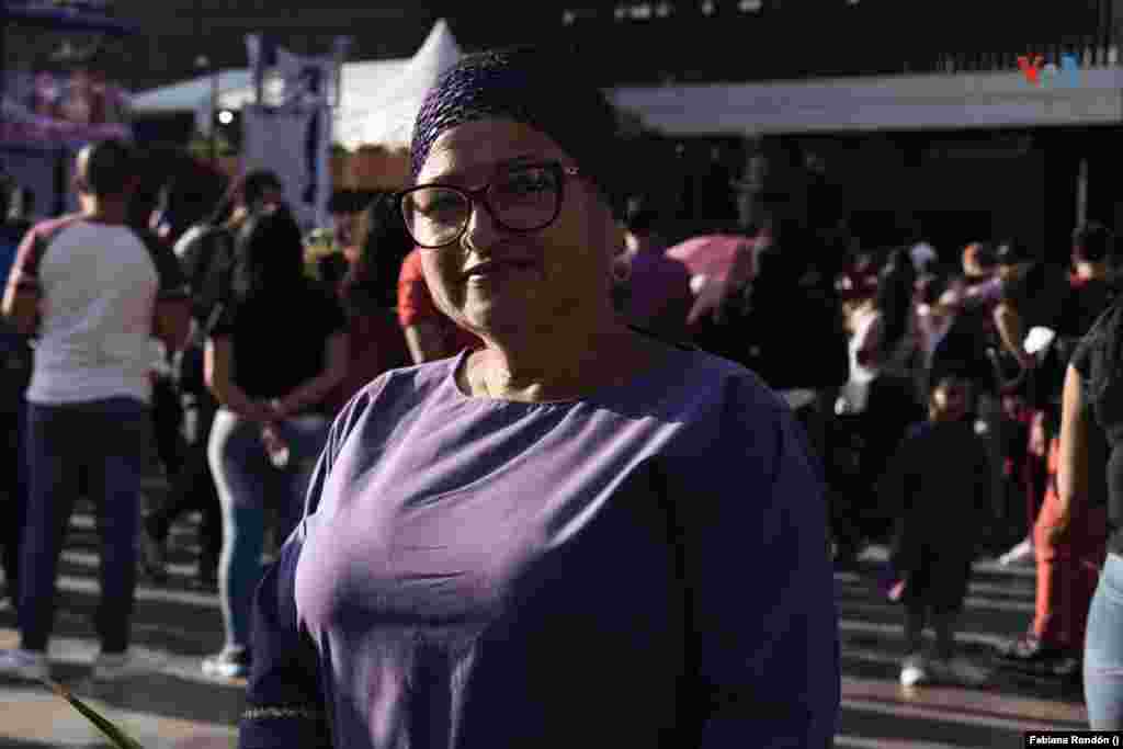 Milene Loreto tiene 18 años pagando promesa al Nazareno de San Pablo. “El Nazareno es lo más hermoso, yo he visto los milagros que le ha hecho a mi familia y le tenemos mucha fe. Yo le pido por el mundo, por la gente que lo necesite”. 