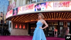 Taylor Swift arrives at the world premiere of the concert film "Taylor Swift: The Eras Tour" on Wednesday, Oct. 11, 2023, at AMC The Grove 14 in Los Angeles. (AP Photo/Chris Pizzello)