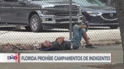 EEUU: Florida prohíbe campamentos de indigentes en las vías públicas 