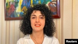 La Premio Nobel de la Paz, Narges Mohammadi, activista iraní de derechos humanos y vicepresidenta del Centro de Defensores de los Derechos Humanos (DHRC), posa en esta fotografía sin fecha. 