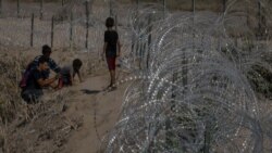 Texas refuerza su alambrada fronteriza
