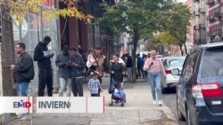 Migrantes en Nueva York se enfrentan al frío y a vivir bajo carpas