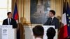 ប្រធានាធិបតីបារាំងលោក Emmanuel Macron និងនាយករដ្ឋមន្ត្រីកម្ពុជាលោក ហ៊ុន ម៉ាណែត ធ្វើ​សន្និសីទ​សារព័ត៌មាន​រួមគ្នា​មួយ ​នៅវិមាន​ប្រធានាធិបតី Elysee ក្នុងទីក្រុងប៉ារីស ប្រទេសបារាំង កាលពីថ្ងៃទី១៨ ខែមករា ឆ្នាំ២០២៤។ 