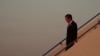 Presiden Joko Widodo tiba di pangkalan udara Joint Base Andrews, di Maryland, Washington, untuk memulai lawatan di Amerika Serikat, Minggu, 12 November 2023. (Foto: screenshot/Rivan Dwiastono/VOA)
