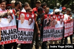 PDI-P mengusung pasangan Capres Ganjar Pranowo dan Cawapres Mahfud MD dalam Pilpres 2024. (VOA/Indra Yoga)