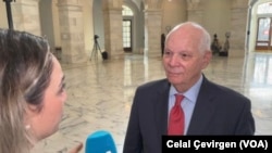 Senato Dış İlişkiler Komisyonu Başkanı Ben Cardin Dışişleri Bakanı Hakan Fidan’la görüşmesinin verimli geçtiğini söyledi; “Türkiye önemli bir NATO müttefiki. Suriye ve insan hakları konusunda kaygılarımız da ilettik’’ dedi, 7 Mart 2024. 
