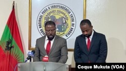 Faustino Mumbica, secretário nacional para asuntos eleitorais da UNITA, (esq) e Nelito Equiqui, deputado, (dir), Angola 19 Agosto 2022