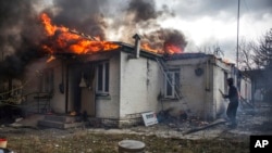 Požar u kući u Irpivu, mestu zapadno od Kijeva